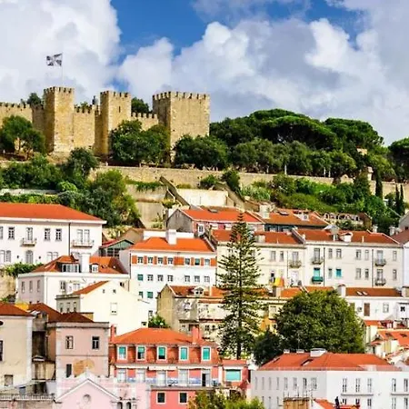 Sunny In Amazing Alfama * ליסבון